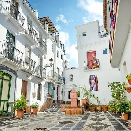 Cruz Del Monte